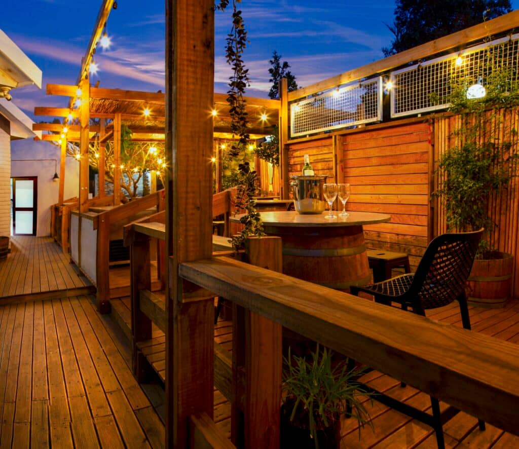Entertainment Deck